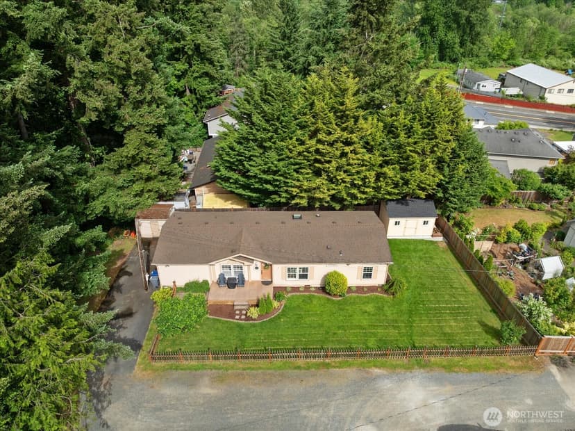 Property photo for 18612 72nd Avenue NE, Kenmore photo 38