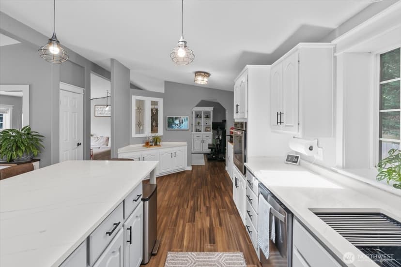 Property photo for 18612 72nd Avenue NE, Kenmore photo 16