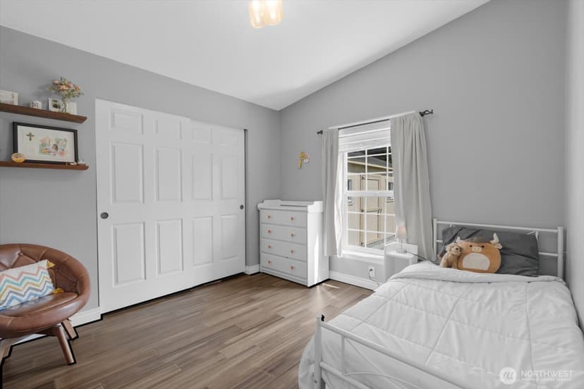 Property photo for 18612 72nd Avenue NE, Kenmore photo 30