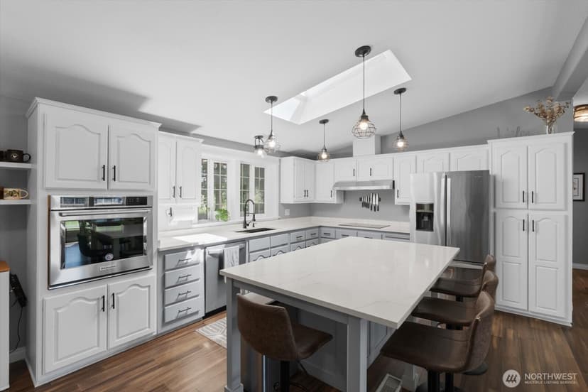 Property photo for 18612 72nd Avenue NE, Kenmore photo 15