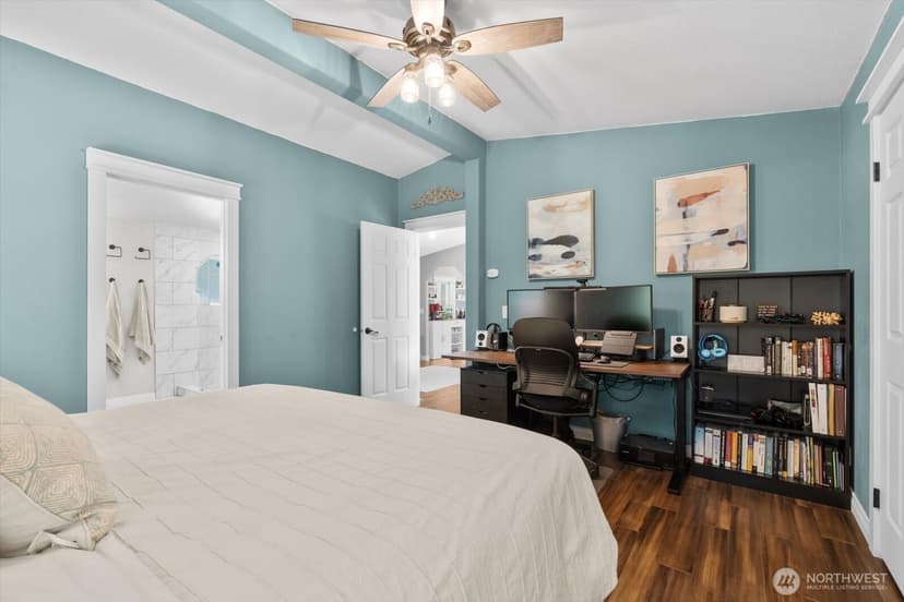 Property photo for 18612 72nd Avenue NE, Kenmore photo 25
