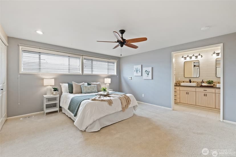 Property photo for 2368 Soundview Drive, Langley photo 13