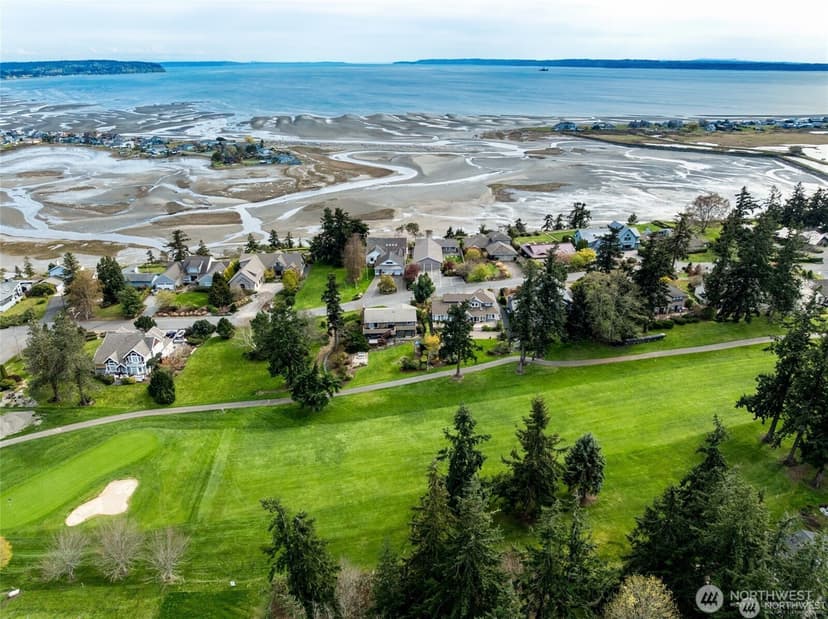 Property photo for 2368 Soundview Drive, Langley photo 33