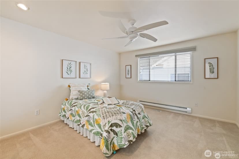 Property photo for 2368 Soundview Drive, Langley photo 17