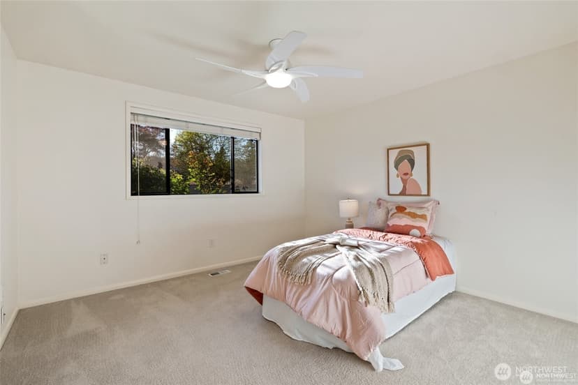 Property photo for 2368 Soundview Drive, Langley photo 16