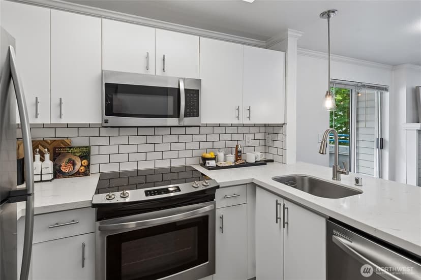 Property photo for 2244 13th Avenue W #411, Seattle photo 5