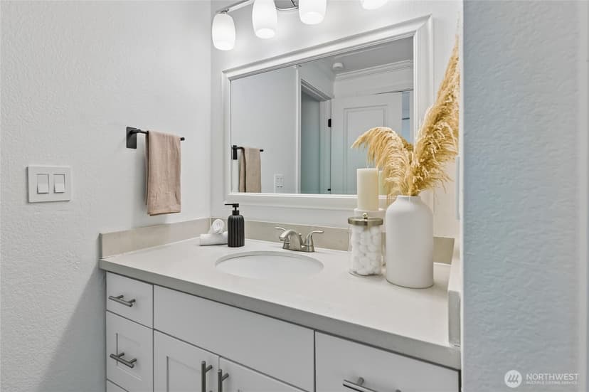 Property photo for 2244 13th Avenue W #411, Seattle photo 9