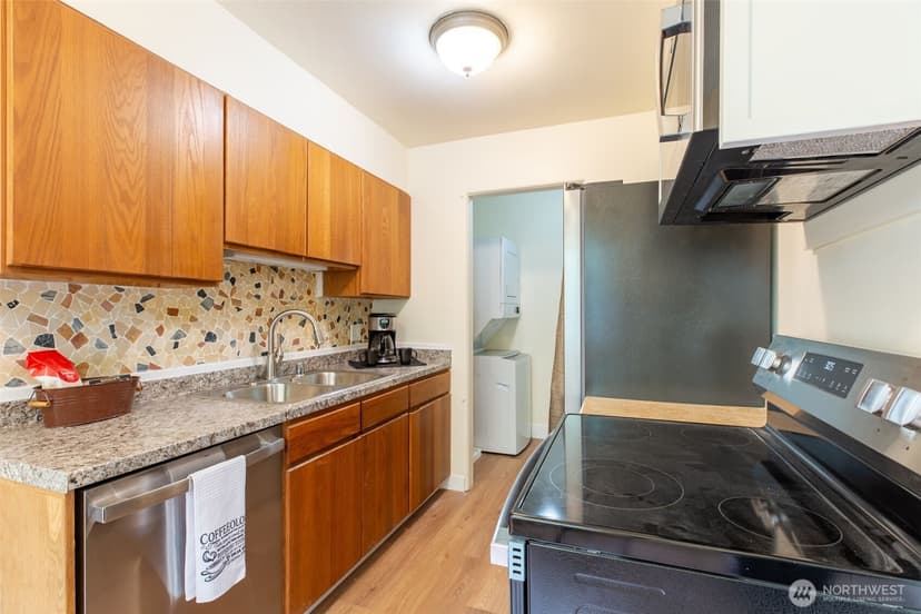 Property photo for 4733 Terrace Drive NE #4733, Seattle photo 12