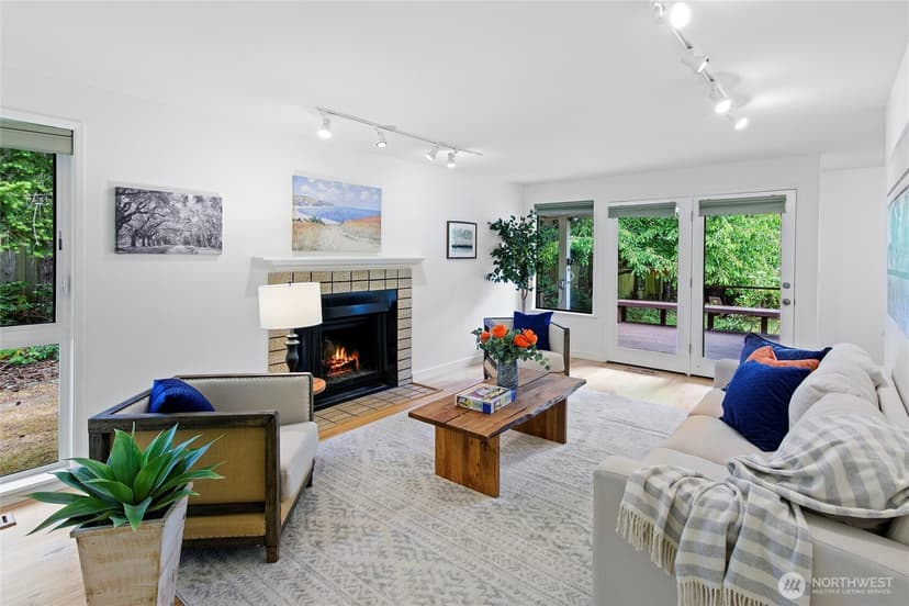Property photo for 1090 Ihland Place NE, Bainbridge Island photo 7