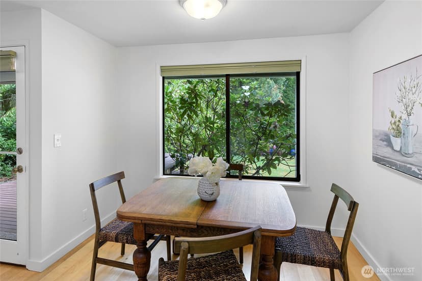 Property photo for 1090 Ihland Place NE, Bainbridge Island photo 14