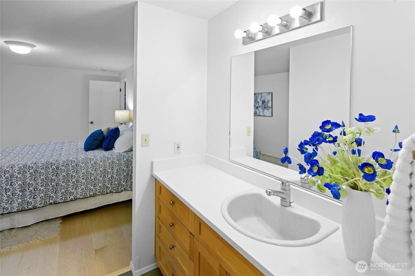 Property photo for 1090 Ihland Place NE, Bainbridge Island photo 23