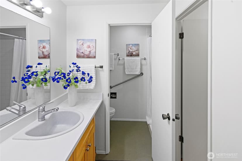 Property photo for 1090 Ihland Place NE, Bainbridge Island photo 22