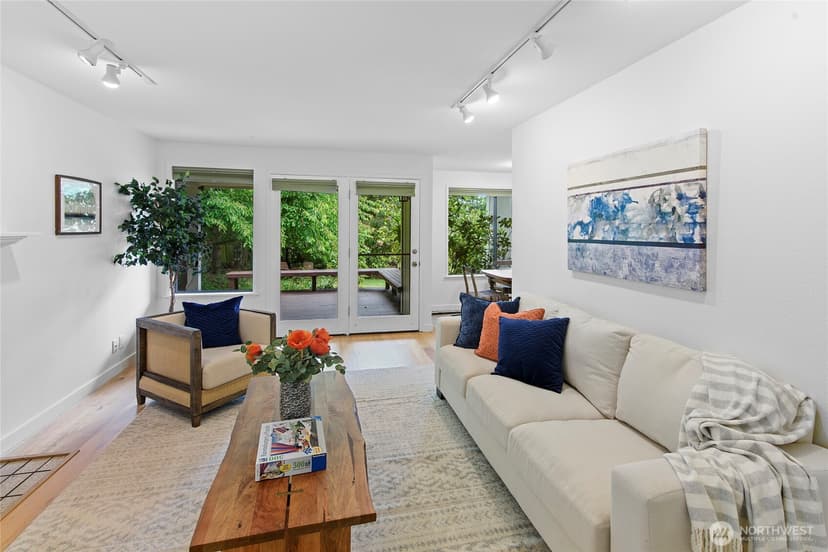 Property photo for 1090 Ihland Place NE, Bainbridge Island photo 9