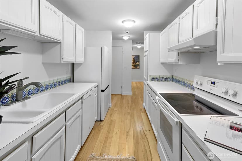 Property photo for 1090 Ihland Place NE, Bainbridge Island photo 13