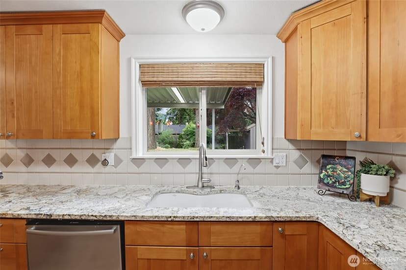 Property photo for 35626 13th Avenue SW, Federal Way photo 10