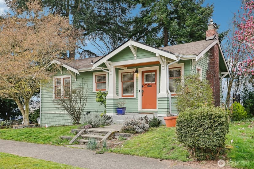 Property photo for 1911 12th Avenue S, Seattle photo 2