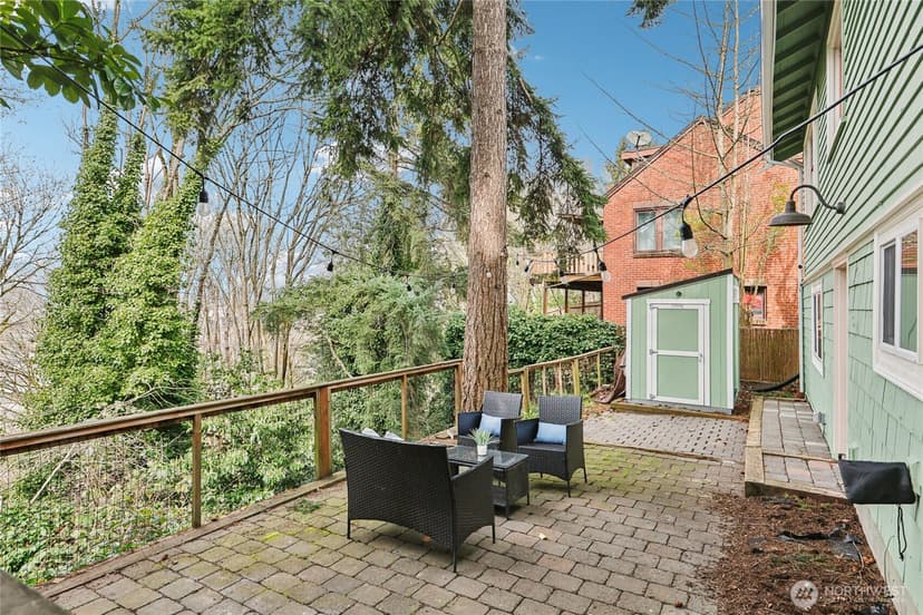 Property photo for 1911 12th Avenue S, Seattle photo 31