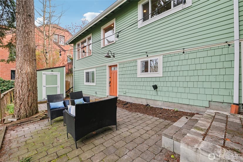 Property photo for 1911 12th Avenue S, Seattle photo 33