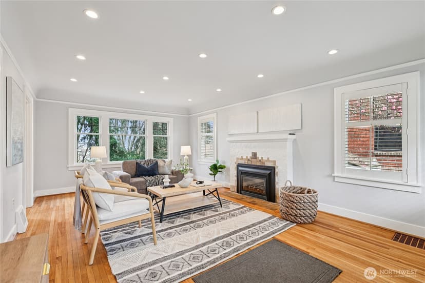 Property photo for 1911 12th Avenue S, Seattle photo 5