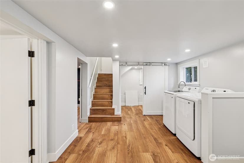 Property photo for 1911 12th Avenue S, Seattle photo 17