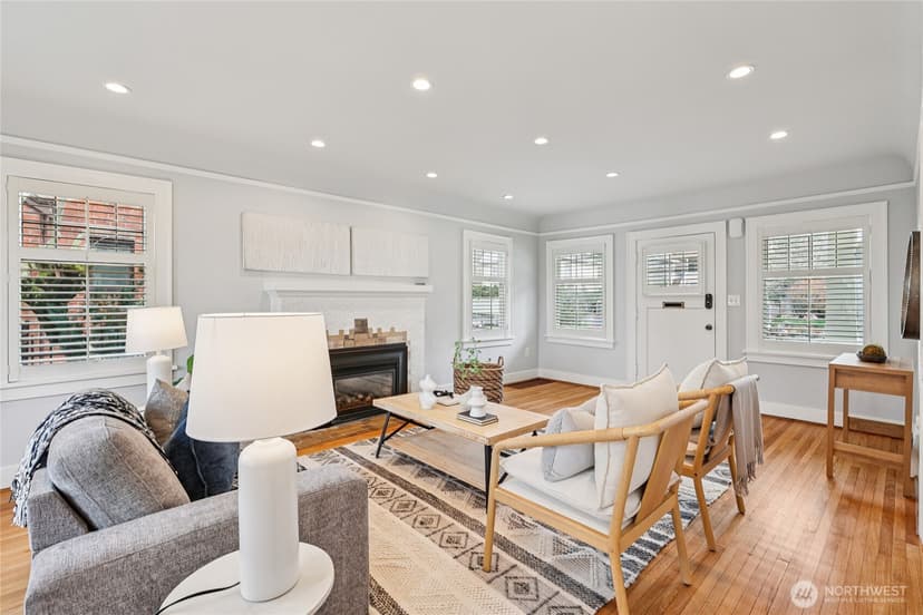 Property photo for 1911 12th Avenue S, Seattle photo 6