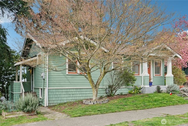 Property photo for 1911 12th Avenue S, Seattle photo 3