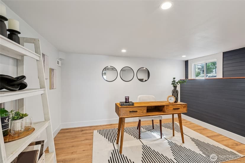 Property photo for 1911 12th Avenue S, Seattle photo 24