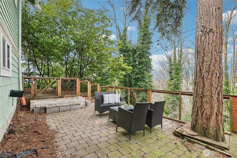 Property photo for 1911 12th Avenue S, Seattle photo 30