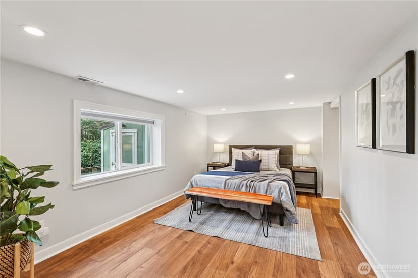 Property photo for 1911 12th Avenue S, Seattle photo 21