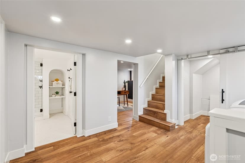 Property photo for 1911 12th Avenue S, Seattle photo 18