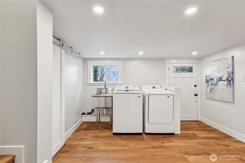 Property photo for 1911 12th Avenue S, Seattle photo 19