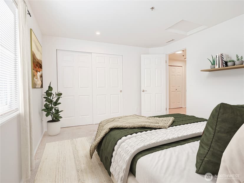 Property photo for 250 NW Dogwood Street #C 302, Issaquah photo 15