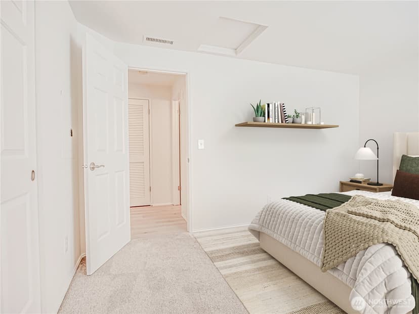 Property photo for 250 NW Dogwood Street #C 302, Issaquah photo 17
