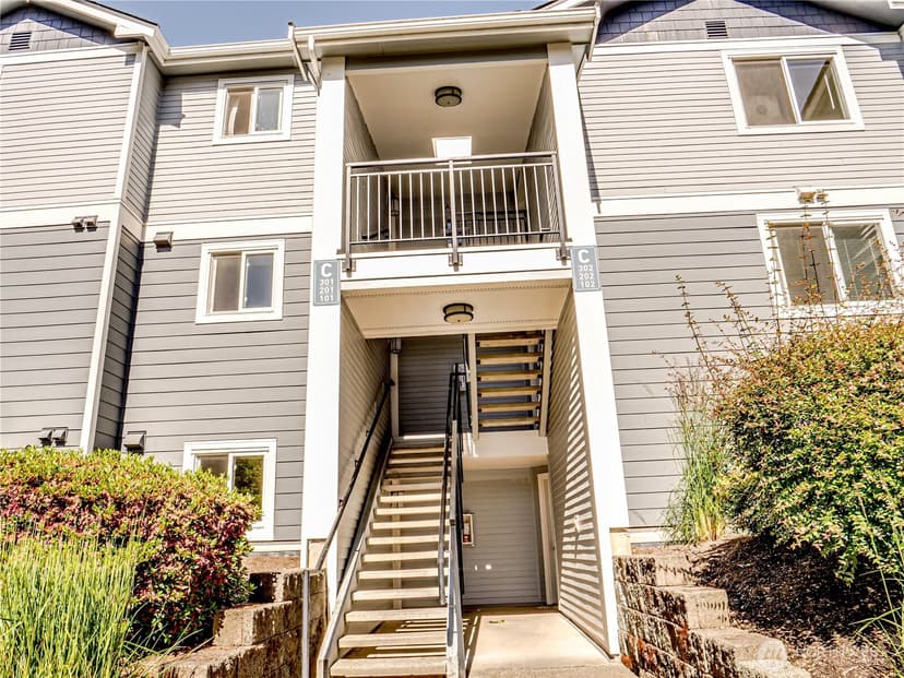 Property photo for 250 NW Dogwood Street #C 302, Issaquah photo 24