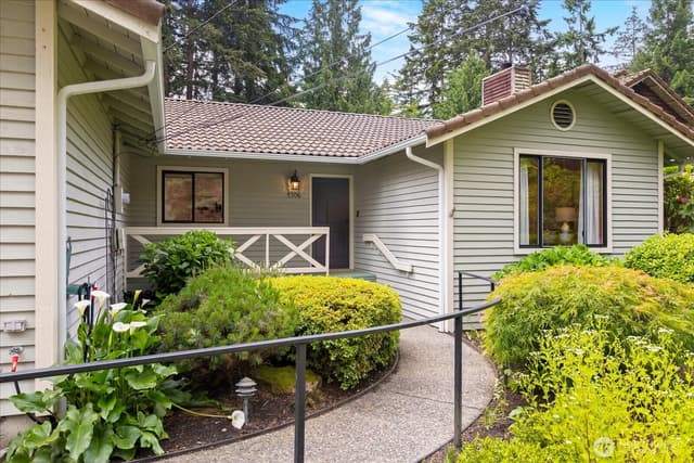 Property photo for 5306 162nd Place SW, Edmonds photo 4