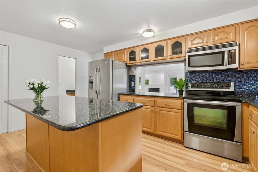 Property photo for 31074 9th Avenue S, Federal Way photo 3