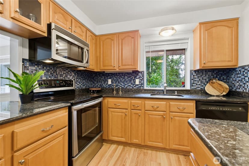 Property photo for 31074 9th Avenue S, Federal Way photo 5