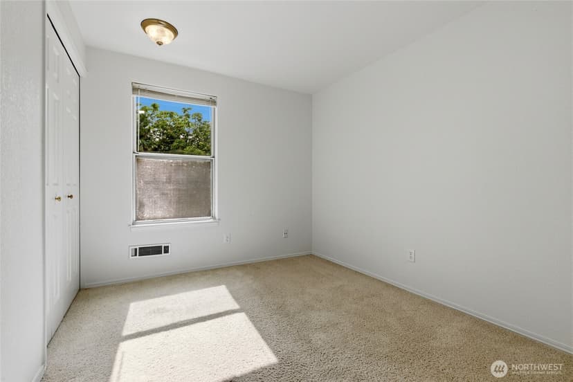 Property photo for 31074 9th Avenue S, Federal Way photo 17