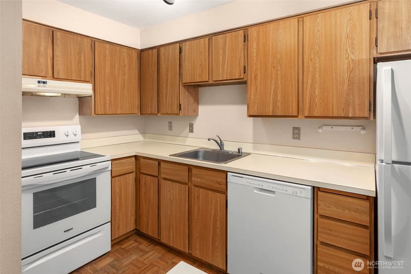 Property photo for 12715 NE 120th Street #C3, Kirkland photo 9