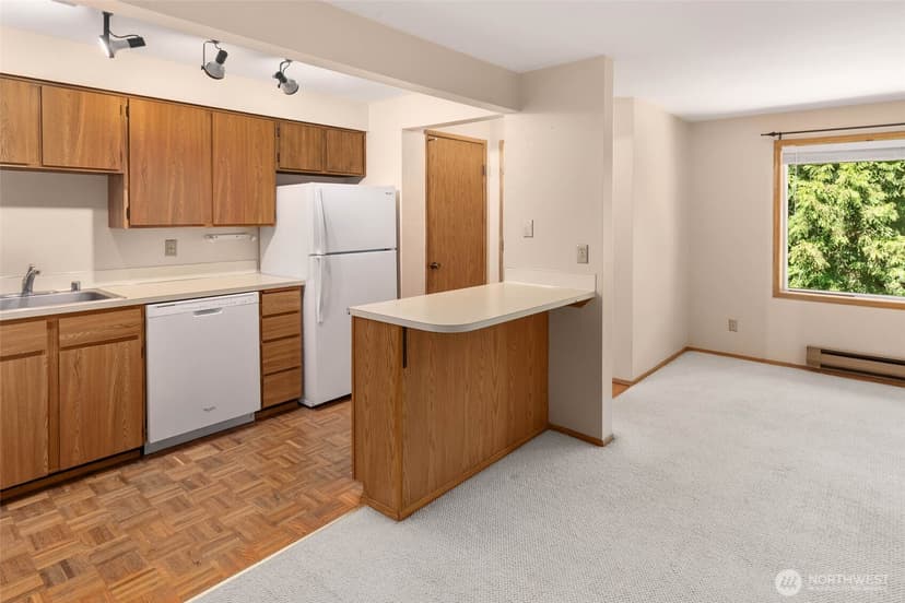 Property photo for 12715 NE 120th Street #C3, Kirkland photo 10