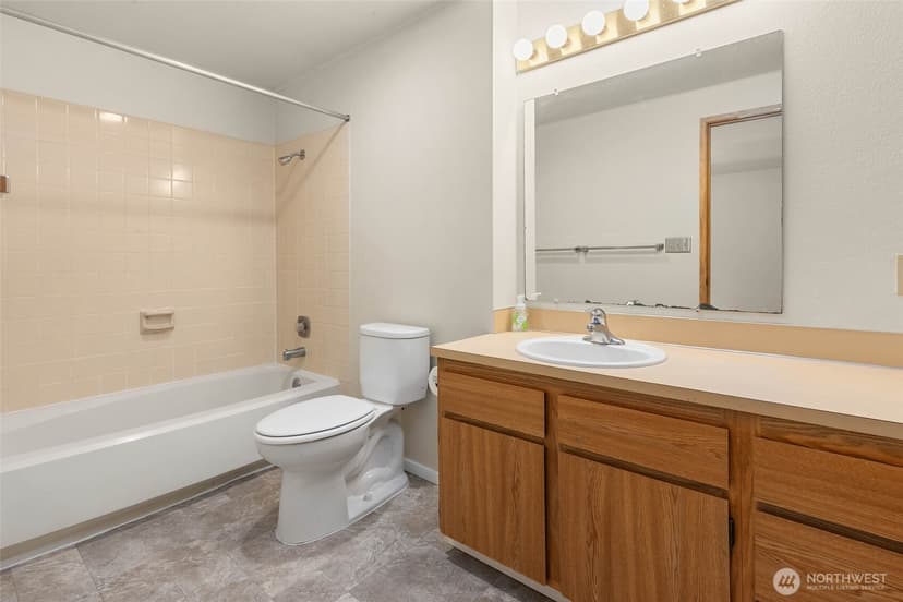 Property photo for 12715 NE 120th Street #C3, Kirkland photo 13