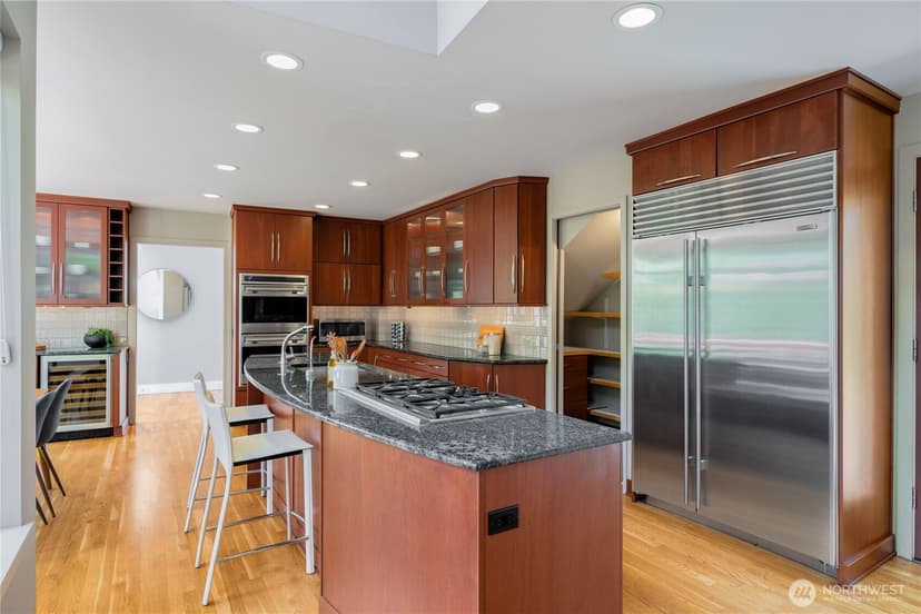Property photo for 7393 Braemar Drive, Edmonds photo 15