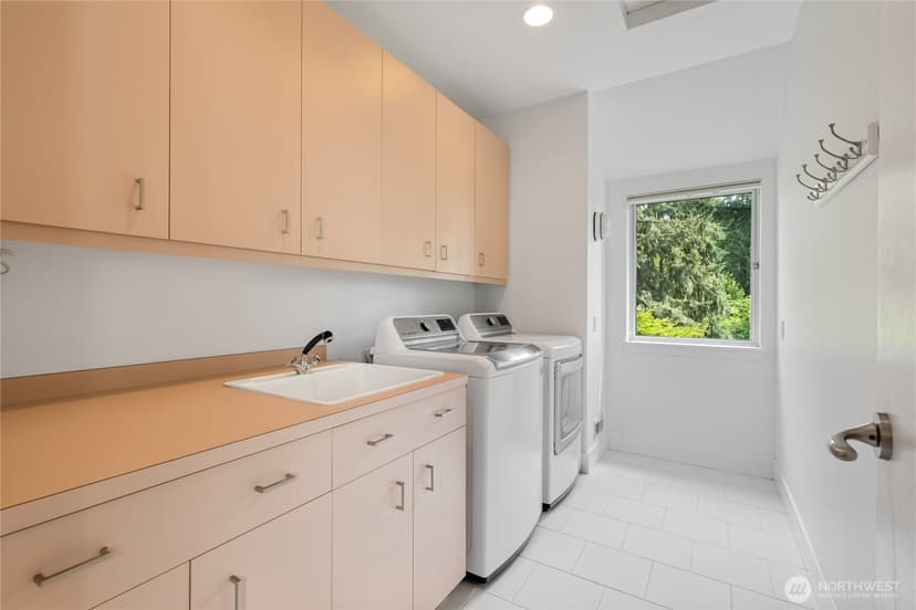 Property photo for 7393 Braemar Drive, Edmonds photo 31