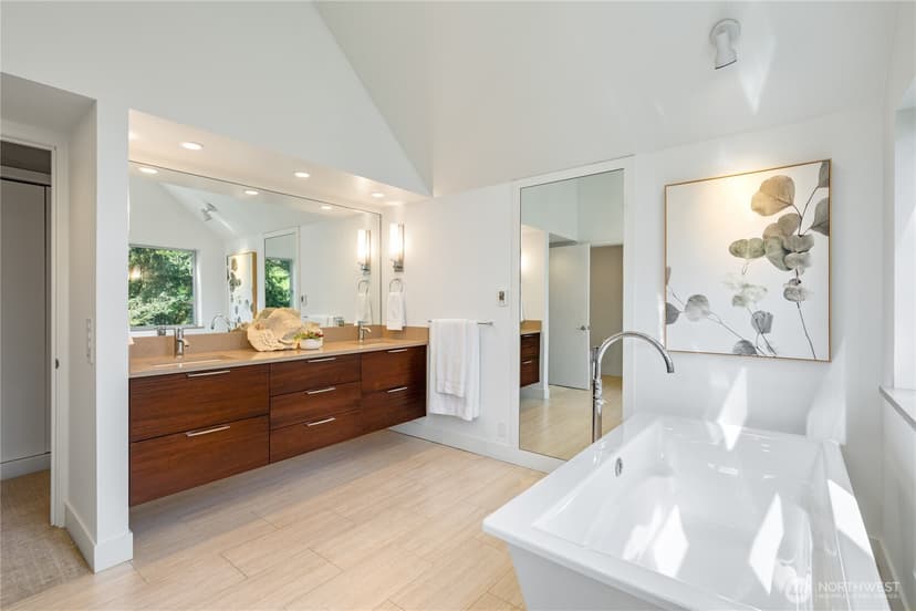 Property photo for 7393 Braemar Drive, Edmonds photo 27