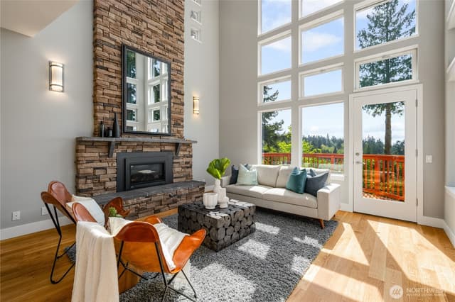 Property photo for 7393 Braemar Drive, Edmonds photo 2