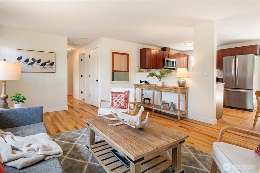 Property photo for 11935 8th Avenue SW, Seattle photo 6