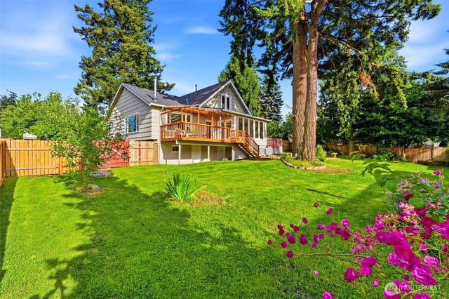 Property photo for 1609 Goat Trail Road, Mukilteo photo 2
