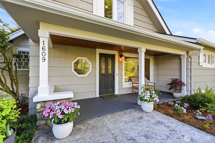 Property photo for 1609 Goat Trail Road, Mukilteo photo 4