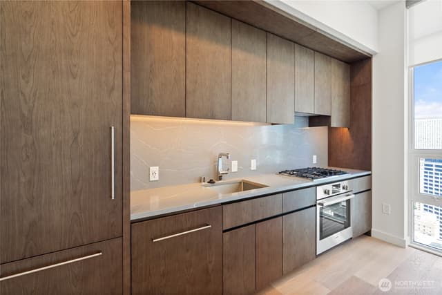 Property photo for 121 Stewart Street #3302, Seattle photo 2