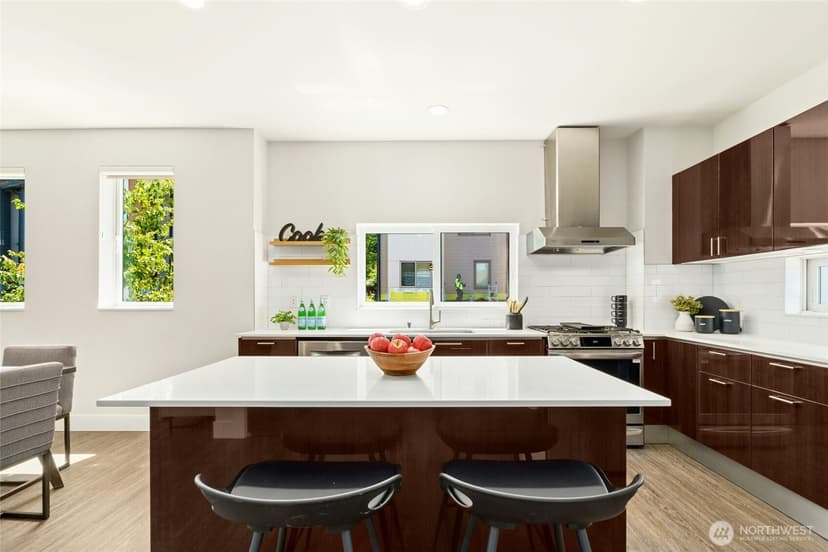 Property photo for 537 Glacier Walk SE, Sammamish photo 15